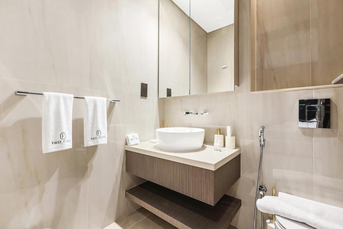 First Class 1br Unmatched Burj Khalifa Views Apartment